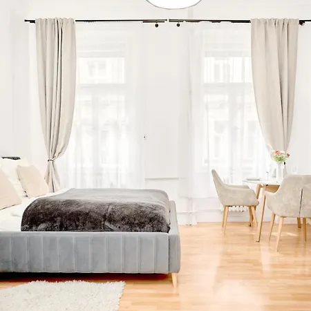 Royal Apartment *